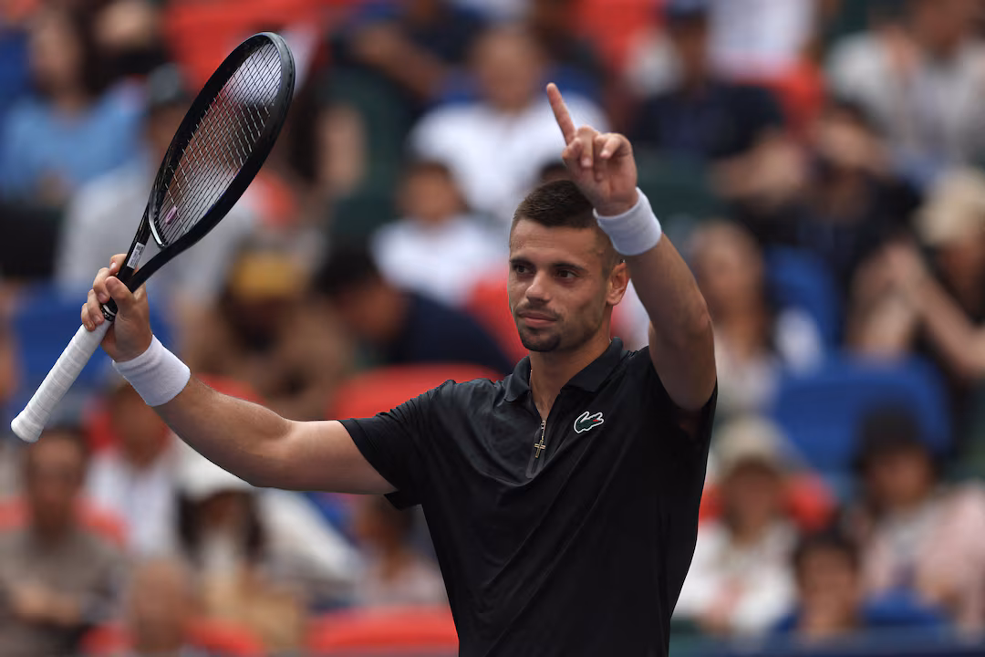Arthur Gea surpreende Ben Shelton em Xangai e adia qualificação do norte-americano para as ATP Finals