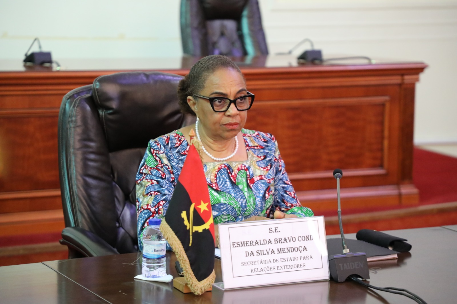 Esmeralda Mendonça destaca importância da comunicação assertiva na gestão organizacional