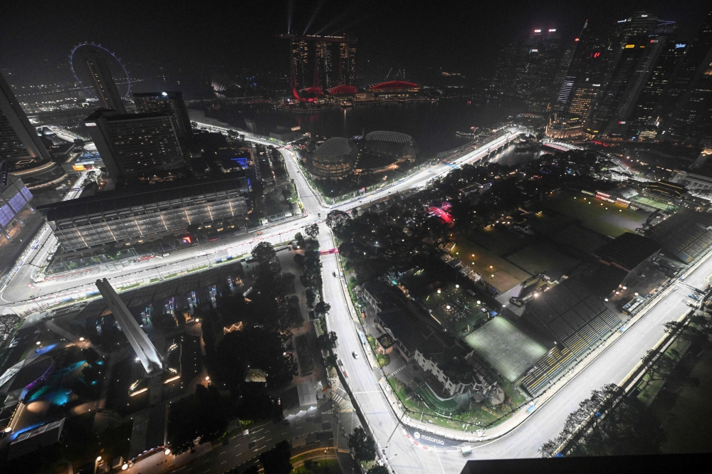 FIA activa protocolo de calor extremo em Singapura e admite restrições devido à poluição do ar