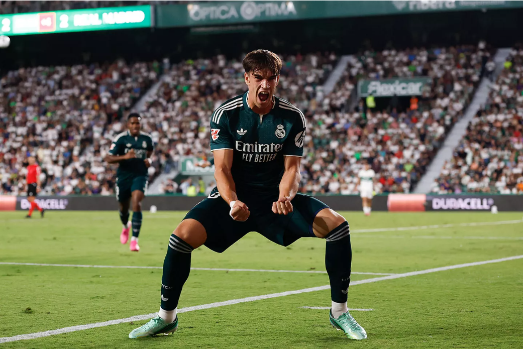 Espí salva Real Madrid nos descontos após Elche recuperar de 0–2