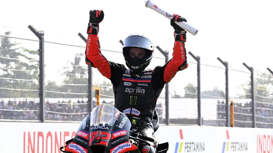 Bezzecchi leva Itália às 300 vitórias na categoria principal do motociclismo mundial