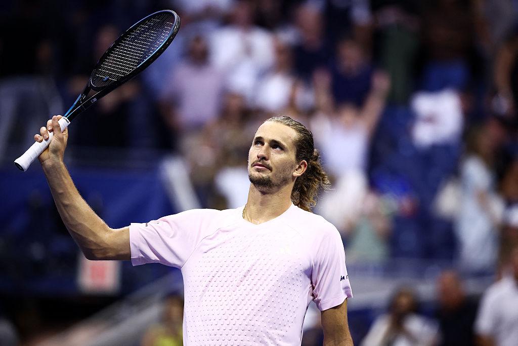 Zverev vence Khachanov e regressa à final do US Open seis anos depois