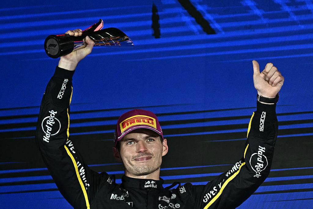 Verstappen vence Sprint caótica em Singapura; Antonelli amplia liderança e FIA absolve pilotos da McLaren