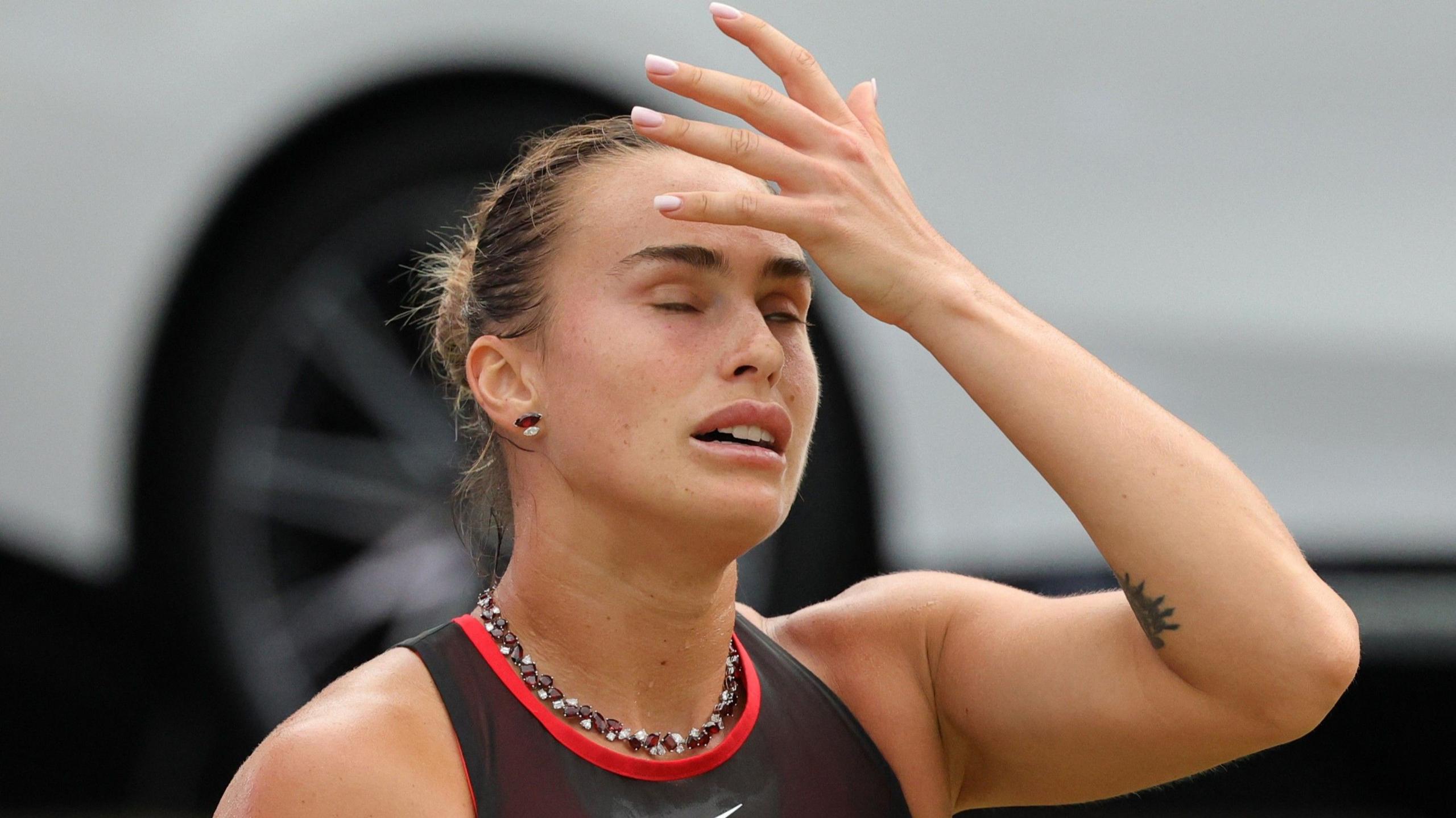 Aryna Sabalenka volta a sofrer um 6-0 e é eliminada nas meias-finais de Berlim