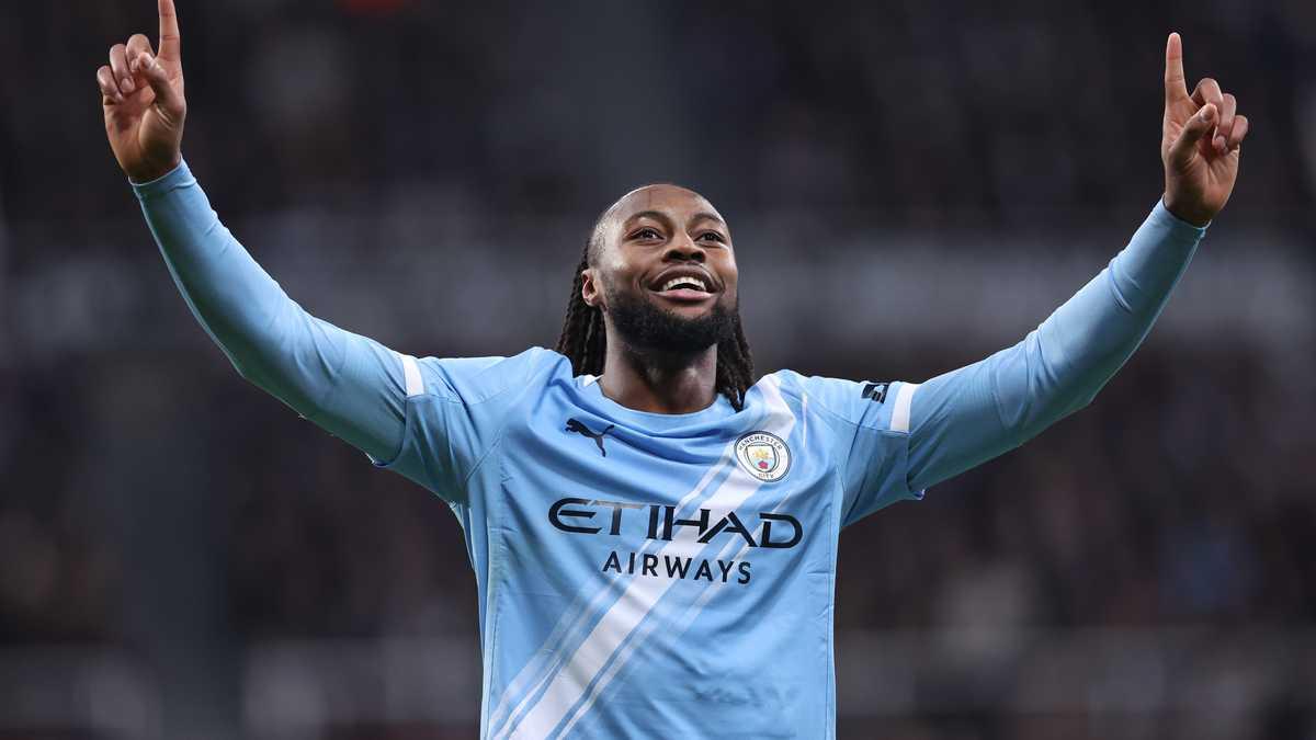 City sobrevive a hat-trick histórico de Brobbey e abre vantagem na liderança
