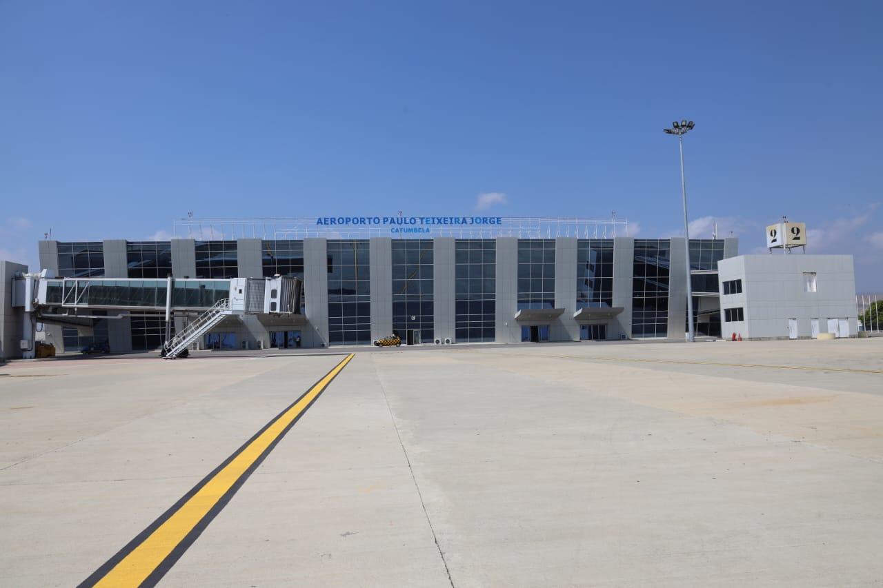 Governo autoriza ajuste directo de 70,1 milhões de dólares para manutenção de 21 aeroportos