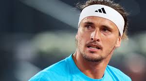 Alexander Zverev vence de madrugada e reacende polémica em Madrid: “Estão a matar este desporto”