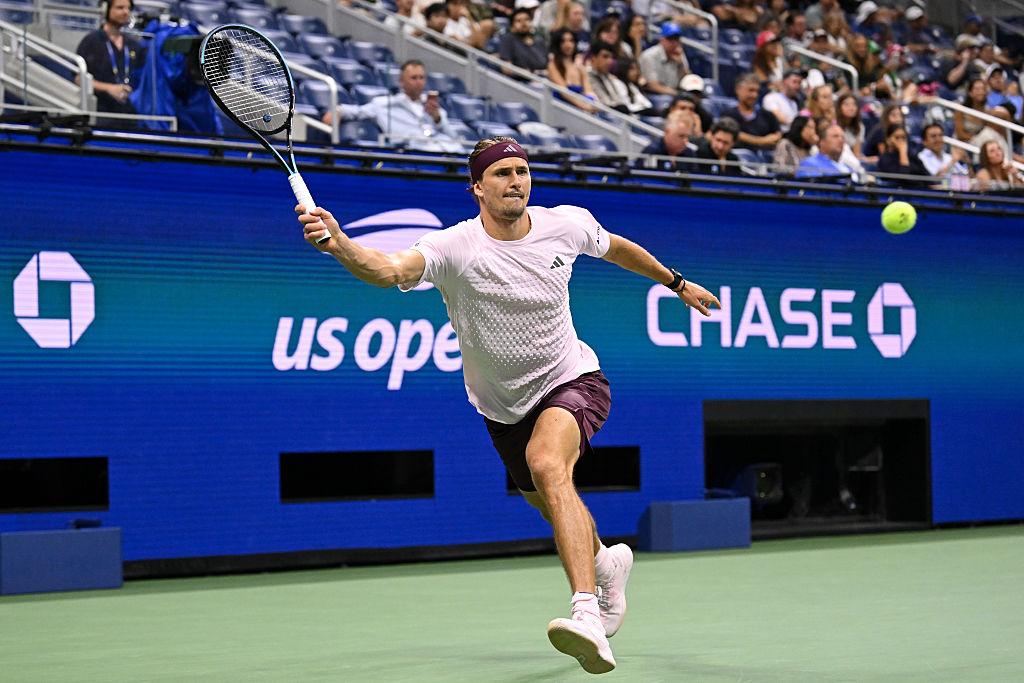 Zverev domina Darderi e completa presença nos quartos dos quatro Grand Slams em 2026