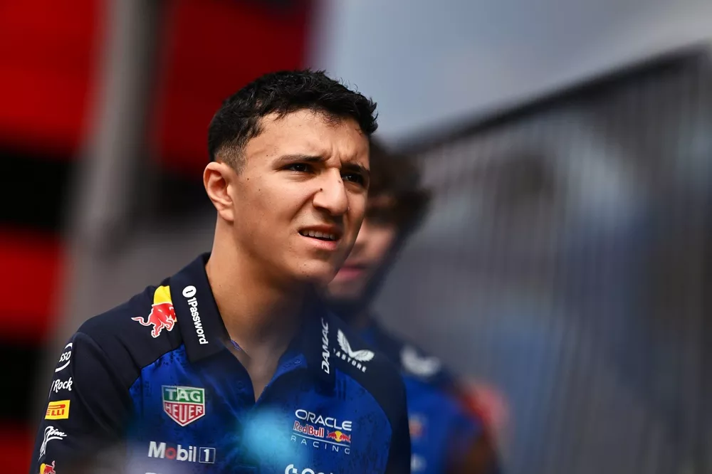 Liam Lawson substitui Isack Hadjar novamente no GP de Itália