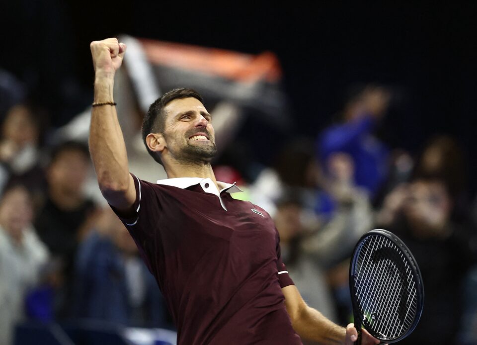 Djokovic sobrevive a Bu e iguala recorde de Nadal com 31 vitórias consecutivas em Pequim