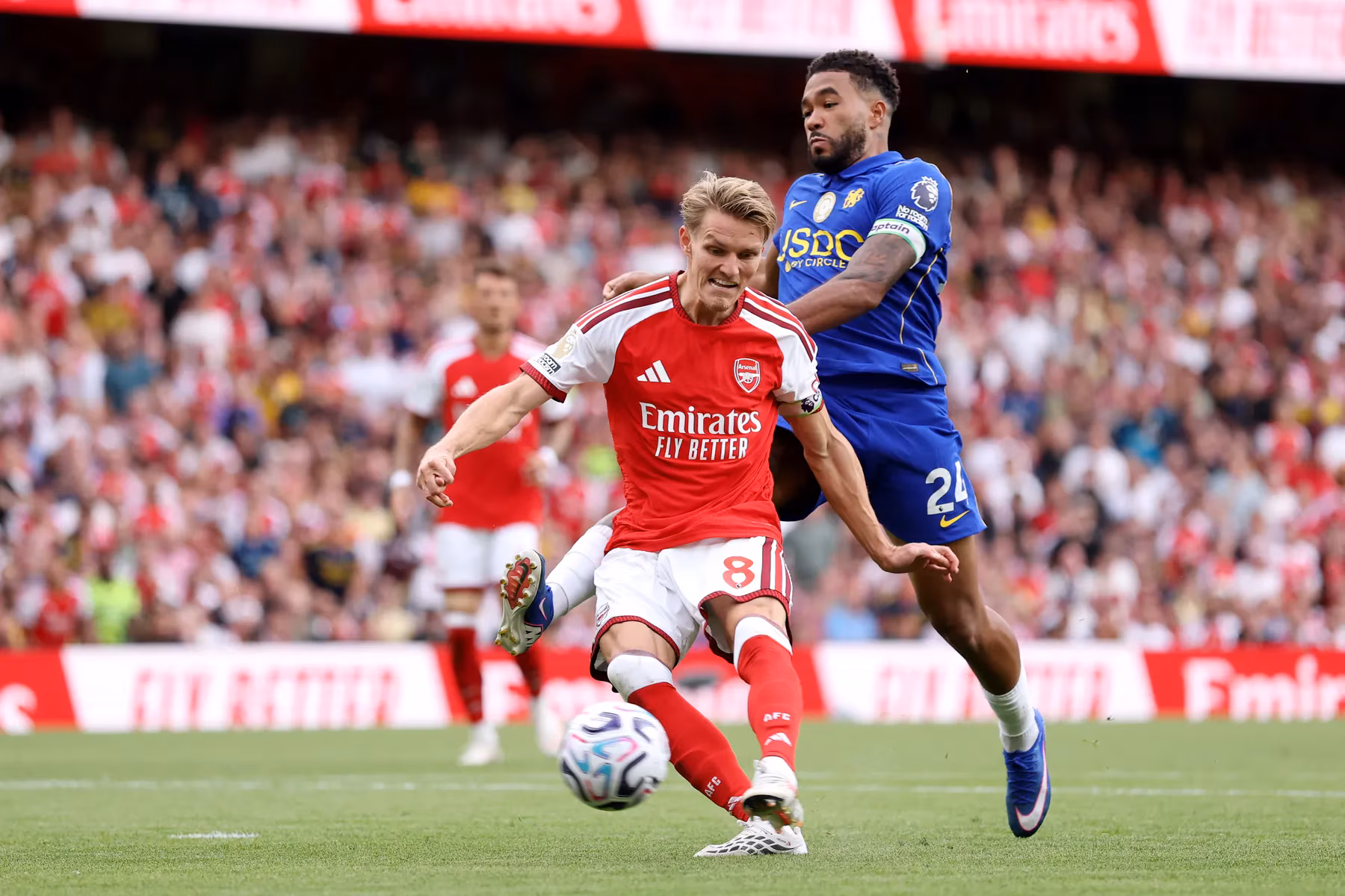 Arsenal vira sobre Chelsea e prolonga domínio no dérbi de Londres