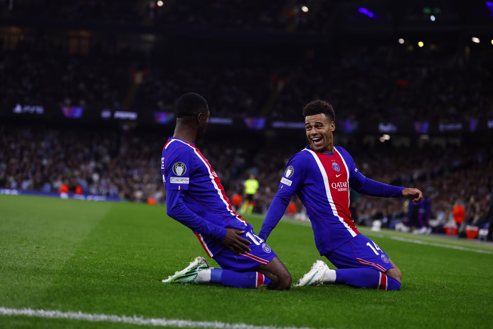 PSG impõe derrota ao Manchester City no Etihad e nem dois golos históricos de Haaland evitam desaire
