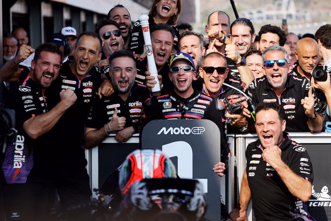 Bezzecchi vence na Indonésia, Aprilia faz história e Martín recupera liderança do Mundial por dois pontos