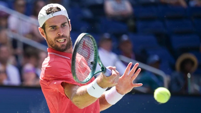 Khachanov derruba terceiro cabeça-de-série e provoca grande surpresa no US Open