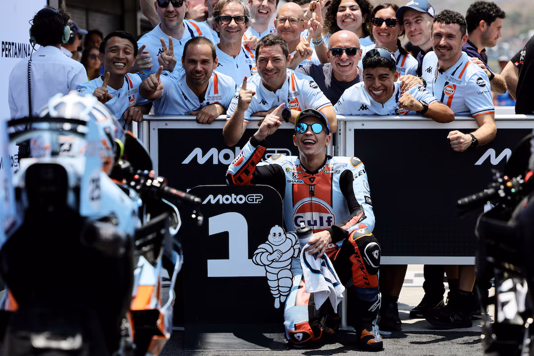 Raúl Fernández conquista primeira pole position no MotoGP; Márquez e Martín partem da segunda linha na Indonésia