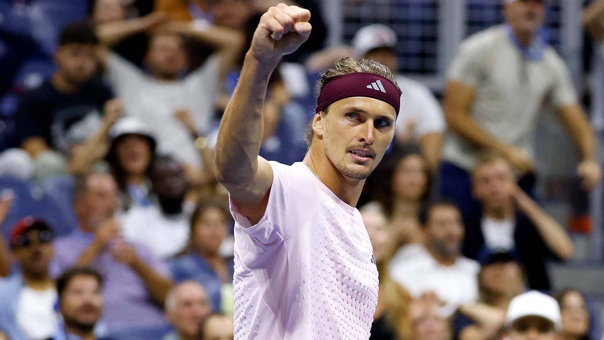 Zverev escapa à eliminação após quase cinco horas e sobrevive a estreia dramática no US Open