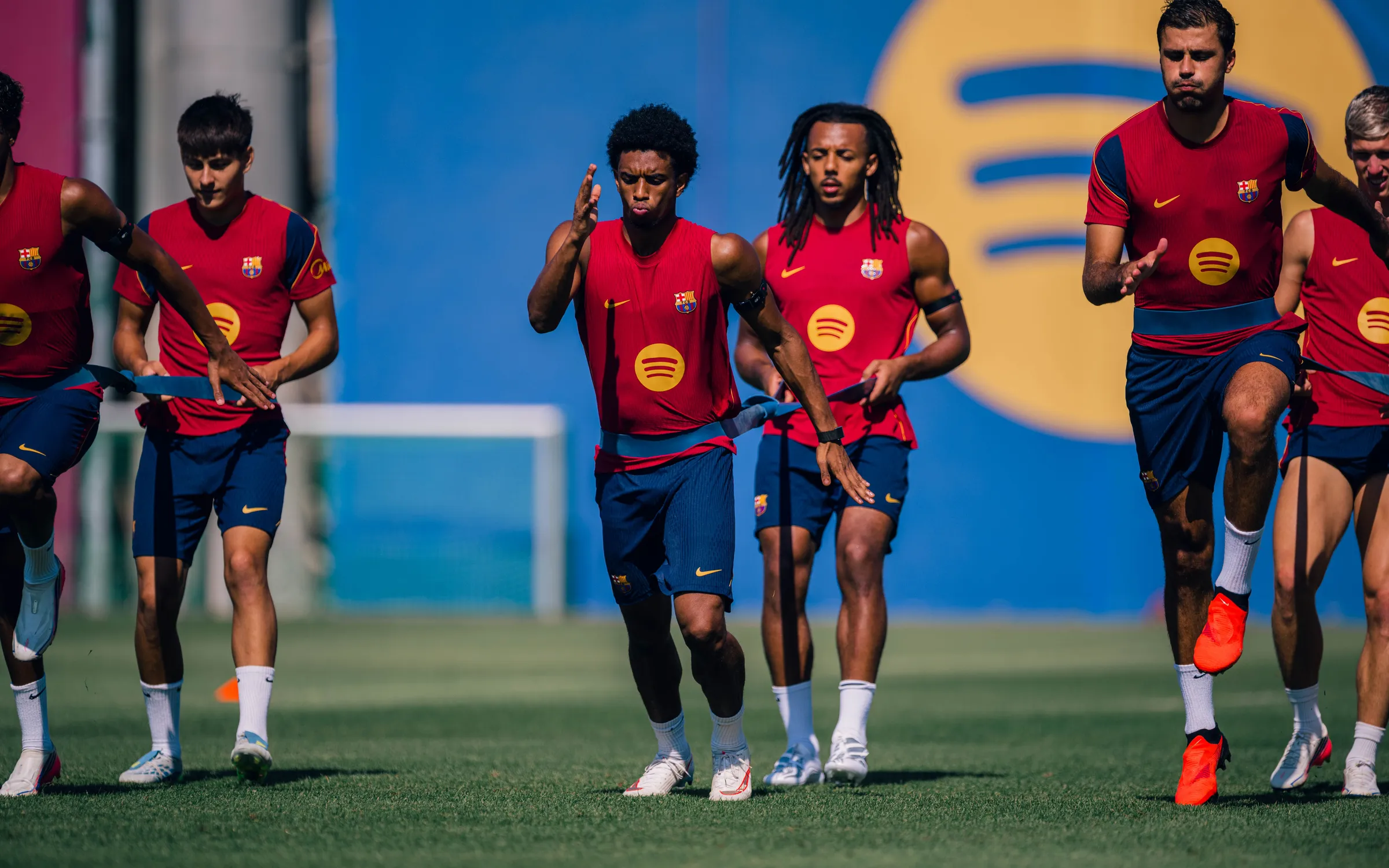 Barcelona ganha duas opções antes de Mestalla: Gavi recupera e Gabriel Jesus completa treino