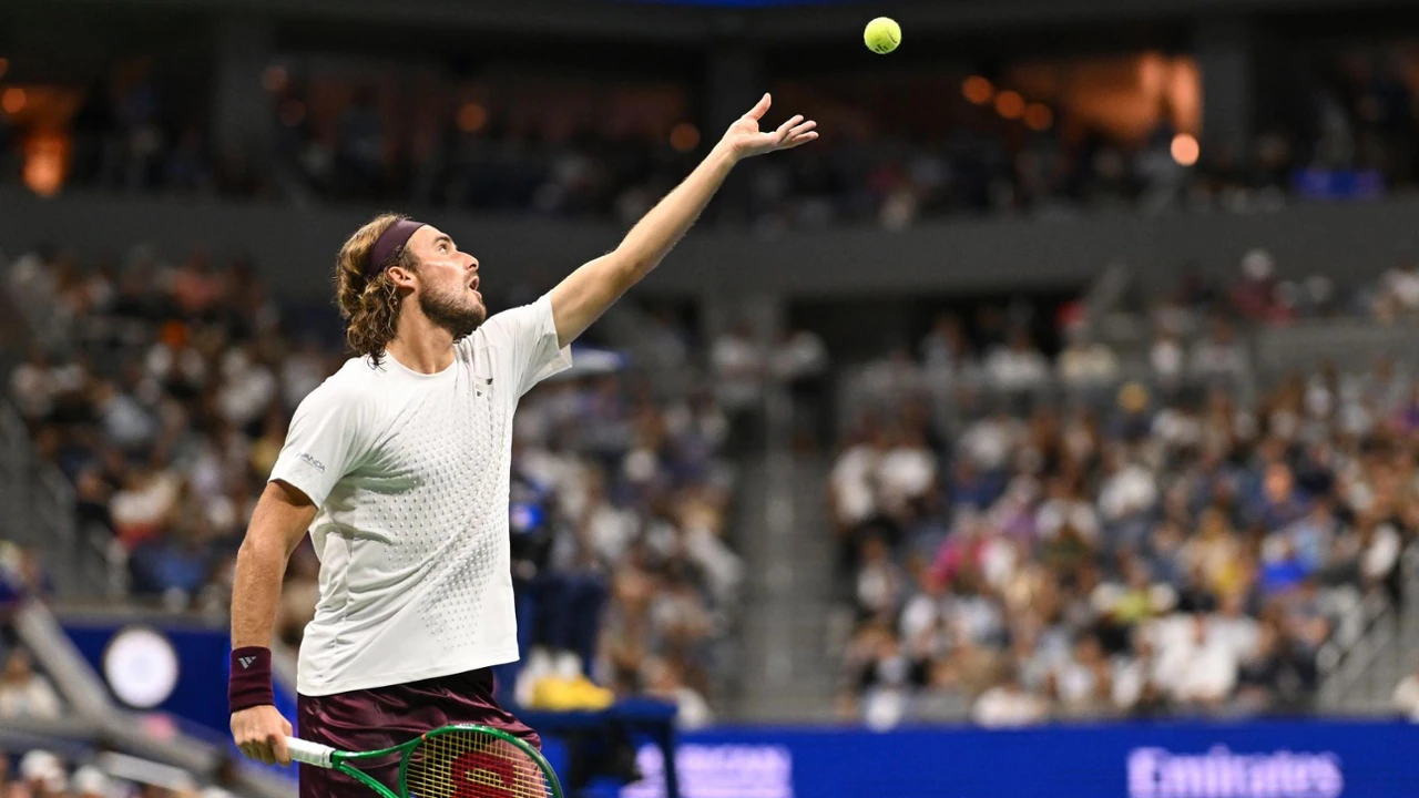 Queda de Tsitsipas encerra sequência de 149 anos do backhand a uma mão nos Grand Slams